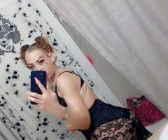 Nashville escorts - Nashville Female Escort — Hennessy Sip & Relaxation