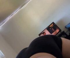 North Bay CA Female Escort — Discreet in-calls and car dates - Image 9