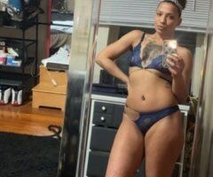 St. Louis Female Escort — 5'5" Brown Eyes, Caramel Complexion - Image 2
