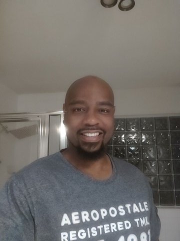 Respectful, discreet male escort for women — Austin area - 1