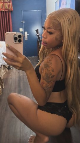 Phoenix 2 girl hangouts — petite all-natural escort (In/Outcalls 24/7) - 1