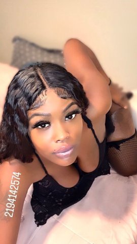 Chicago-area 32 Birthday Female Escort — Incalls & Outcalls - 1
