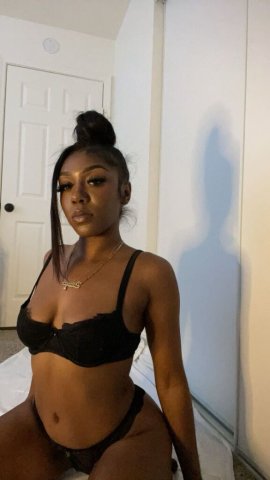 Reno, Nevada Female Escort — Slim Petite Exotic Mix for Incalls, Outcalls & Cardates - 1