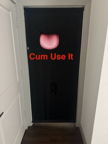 Glory Hole Blowjob Service (Free) - 1