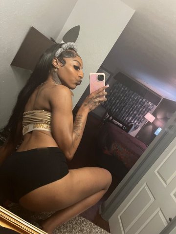 Baton Rouge Petite Wet Freak Escort (22) — Nympho & Creamer - 1