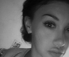 Tampa FL Female Escort — Explicit play requests - Image 2