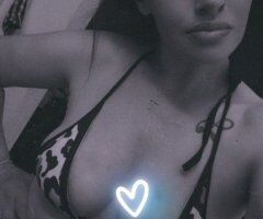 Tampa FL Female Escort — Explicit play requests - Image 4