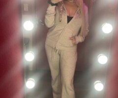 Portland escorts - Paris-Themed Experience — Escort Services