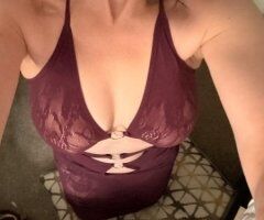 Long Island escorts - Petite Italian MILF Female Escort — discreet Babylon visits or I’ll come to you