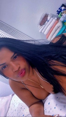 Sexy morena en la zona — fantasías (24) - 1