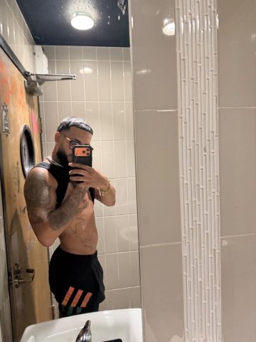 Incalls & Outcalls Male Escort — Penn State, Pennsylvania - 1