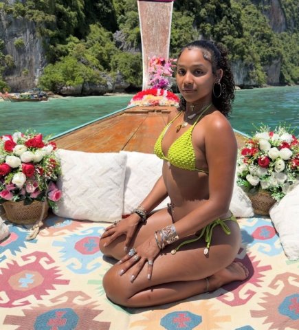 Nadia (Sacramento) — Natural Curvy Female Escort for Incalls & Outcalls - 1