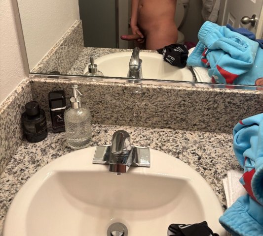 Fresno Female-Only Male Escort — sensual massage & oral - 1
