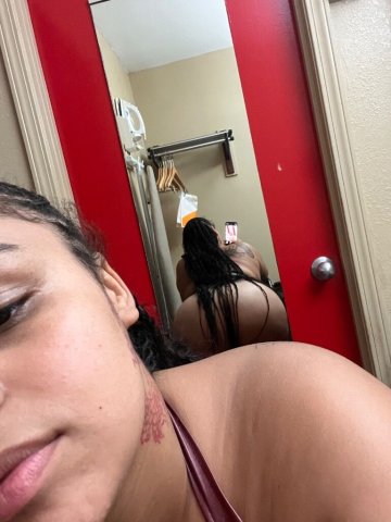 St. Louis, MO Female Escort — Incall + FaceTime specials - 1
