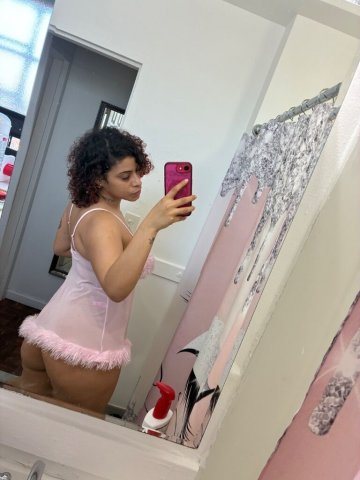 Manhattan Female Escort — Dominican & Venezuelan (Facetime + Content) - 1