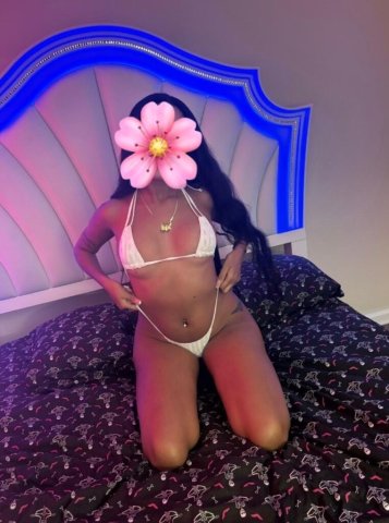 Aviable 24 Morena delgada — Escort femenina en Cincinnati con BBJ, anal y masajes - 1