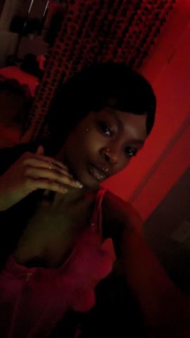 Seattle Incalls & Outcalls — Tinny (Fetish, Private Intimate Sessions) - 1