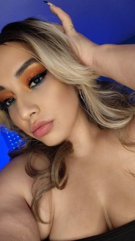 Puerto Rican Female Escort in Denton — Big Booty, Thick Thighs & Pretty Face - 1