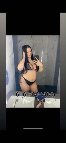 Detroit Female Escort — Facetime Verification - 1