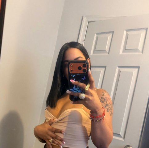 Philadelphia Latina Escort on Wyoming Ave — Massage with Happy Ending, BBJ & Exotic Dancing - 1