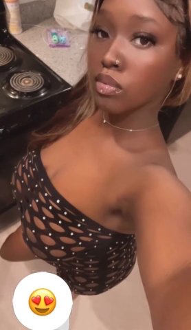 Portland OR Incalls Female Escort — Squirt Fountain Service - 1