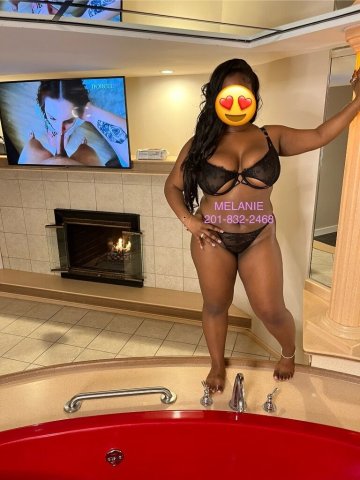 Greenville SC In-Call/Out-Call Fun-Sized Escort — Incall/outcall soft body big boobs - 1