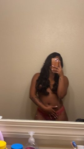 Buttercup  (NEW) — Upscale Baton Rouge Discreet Female Escort Services - 1
