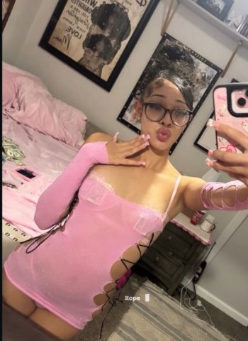 San Jose CA Young Curvy Female Escort for In-Call & Out-Calls - 1
