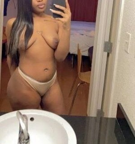 Brooklyn Female Escort — outcall only, feet fetish + massages - 1
