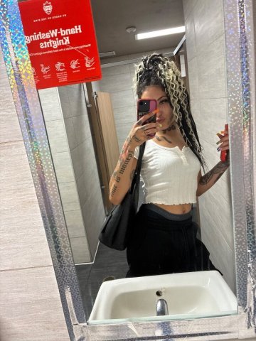 Fresno Female Escort — Card Dates & Outcalls - 1
