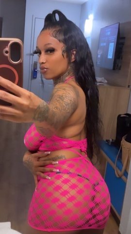 Sacramento CA MILF Escort — In-Call + Out-Call, Qv BJ (Condom) - 1