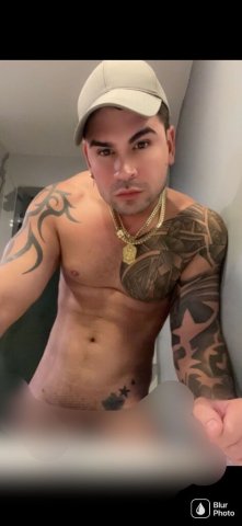 Cuban guy available, new in town - 1