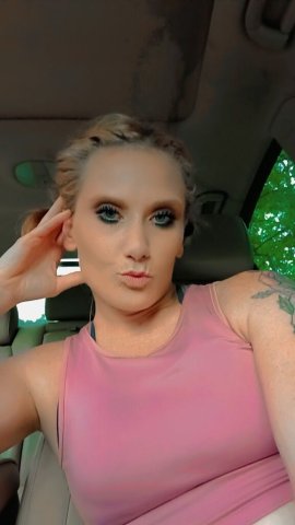 Raelynn is back — Cincinnati Female Escort for incall & outcall bookings - 1