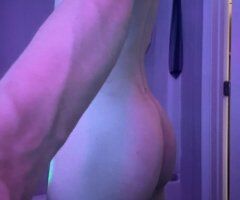 slim brunette guynextdoor with blue eyes and a throat 🗣👀 - Image 4