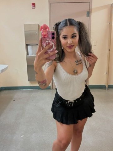 Milwaukee WI Latina Female Escort — sensual body rubs, nuru, VIP service - 1
