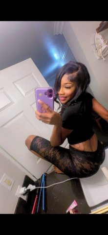 Fresno Female Escort — 5’6 Slim Thick, D Cups, Video Show Available - 1