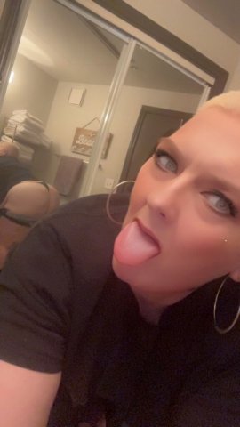 Houston Female Escort — Monday Vibes, Blowjobs & Head Shots - 1