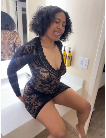 San Fernando Valley Outcall & Incall Fantasy Dates (Fetish-Friendly) - 1