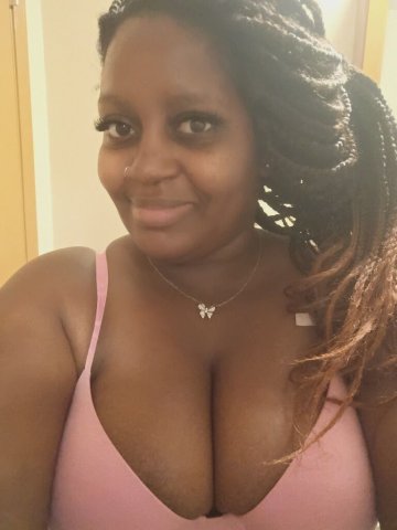 Discreet Vet Who Wants Serious Fun — Female Escort - 1