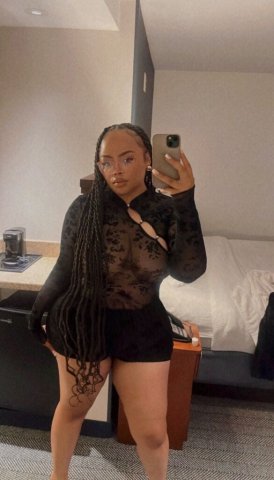 Portland, Oregon Outcall Queen Sasha — Thick Mixed Goddess - 1