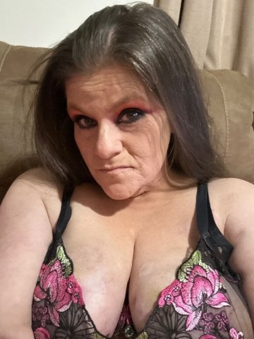 Ashley “jawbone” Female Escort in Zanesville/Cambridge, OH — birthday role-play & head - 1