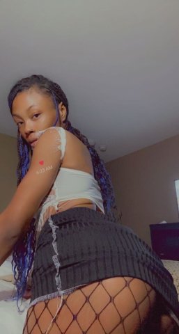 Cream Dream — Petite Brown-Skinned Incalls (Verification Required) - 1
