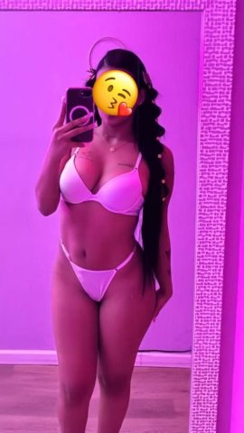 Chicago, IL Female Escort — VIP Incall Service, Latina - 1