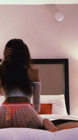 29 Real Pics Colorado Springs — Private Golden Shower Services - 1