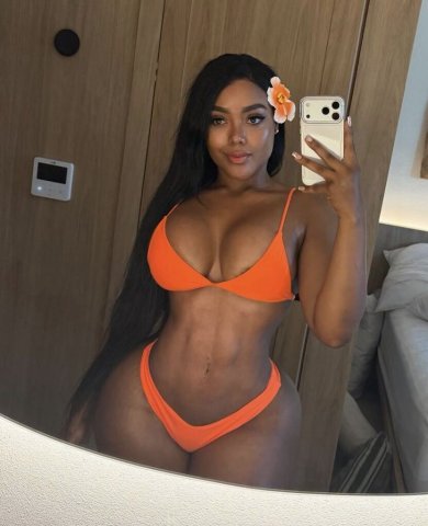 Latina MILF en Rockies, CO — BBJ, 69 y garganta profunda - 1