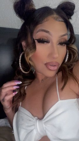 Latina chiquita — 24/7 — No bares / No greens / No GFE - 1