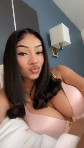 Petite Freak Treat — 4'8 Petite Incalls/Outcalls, HHR Special $160 - 23 - 1