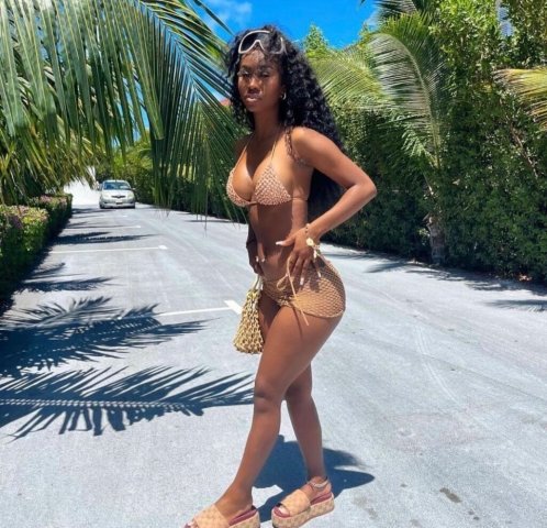 Boston Petit Fun Size Bombshell Escort - 1