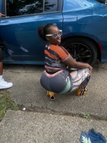Louisville KY 27-Year-Old Female Escort — Discreet Fun & Conversation - 1