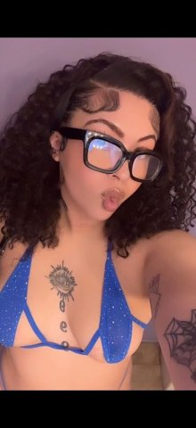 Pittsburgh PA Duo Girls — thick & curvy or thick & skinny - 1